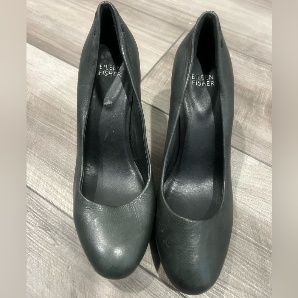 Eileen Fisher Women's hunter green Leather Heels
